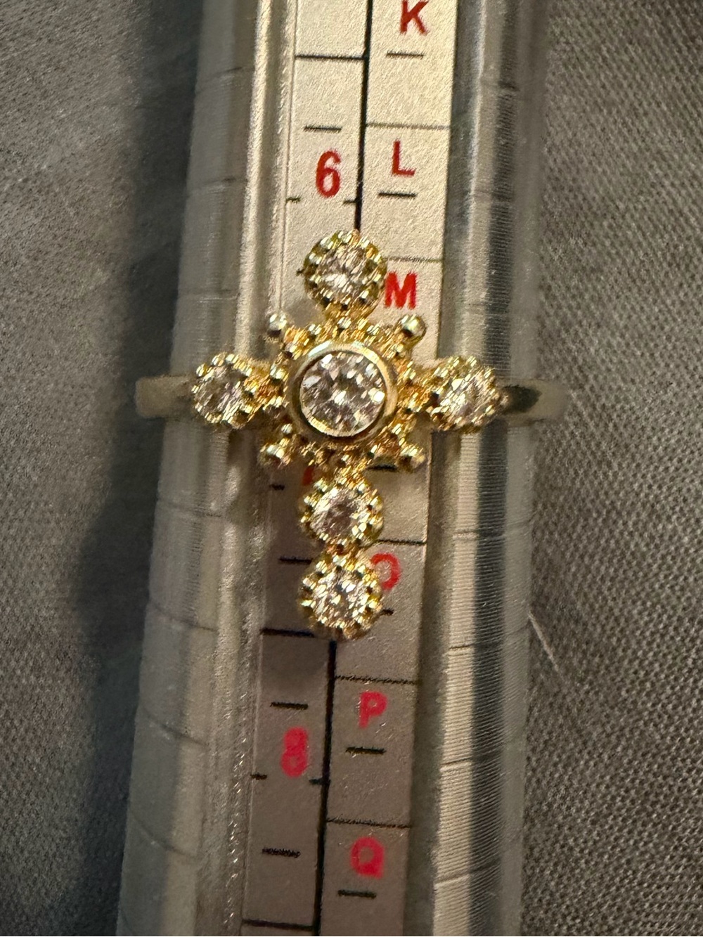Size 6 3/4 Gold-Tone Cross Cluster Ring with Clear Stones